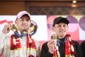 1006Dapat-Bonus-Emas-Rp6-Miliar--Veddriq-Leonardo-dan-Rizki-Juniansyah-Sepakat-Gunakan-untuk-Hal-Bermanfaat