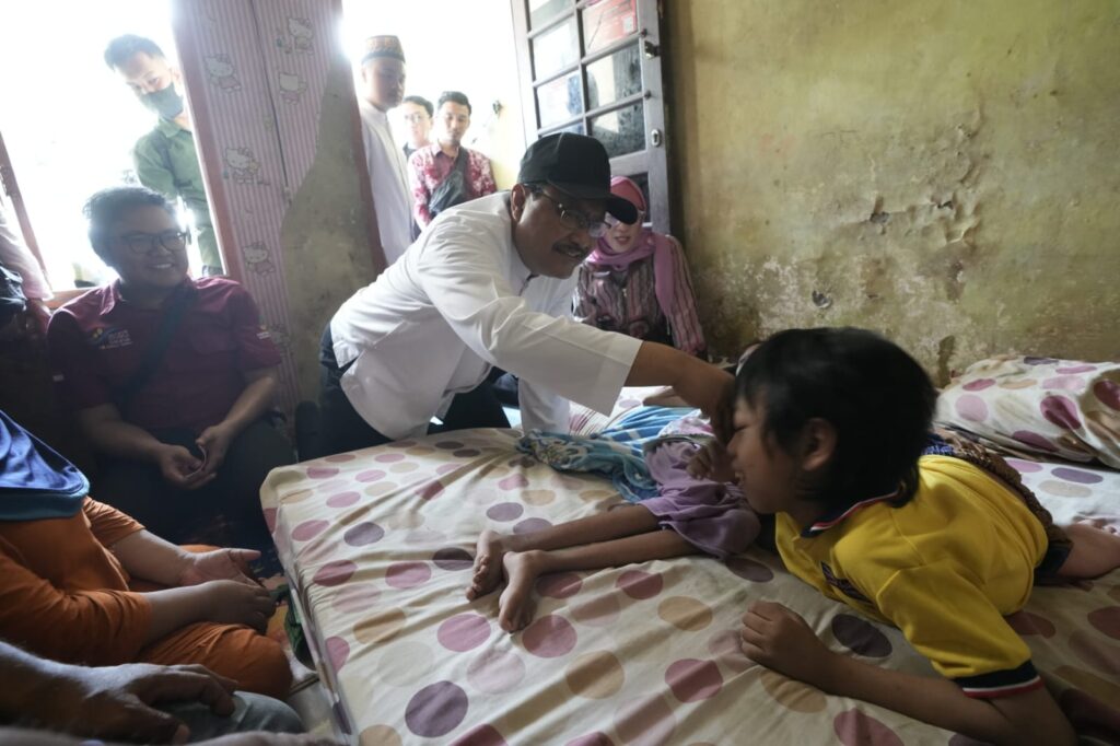 Mensos Temui Keluarga Miliki Empat Anak Penyandang Disabilitas