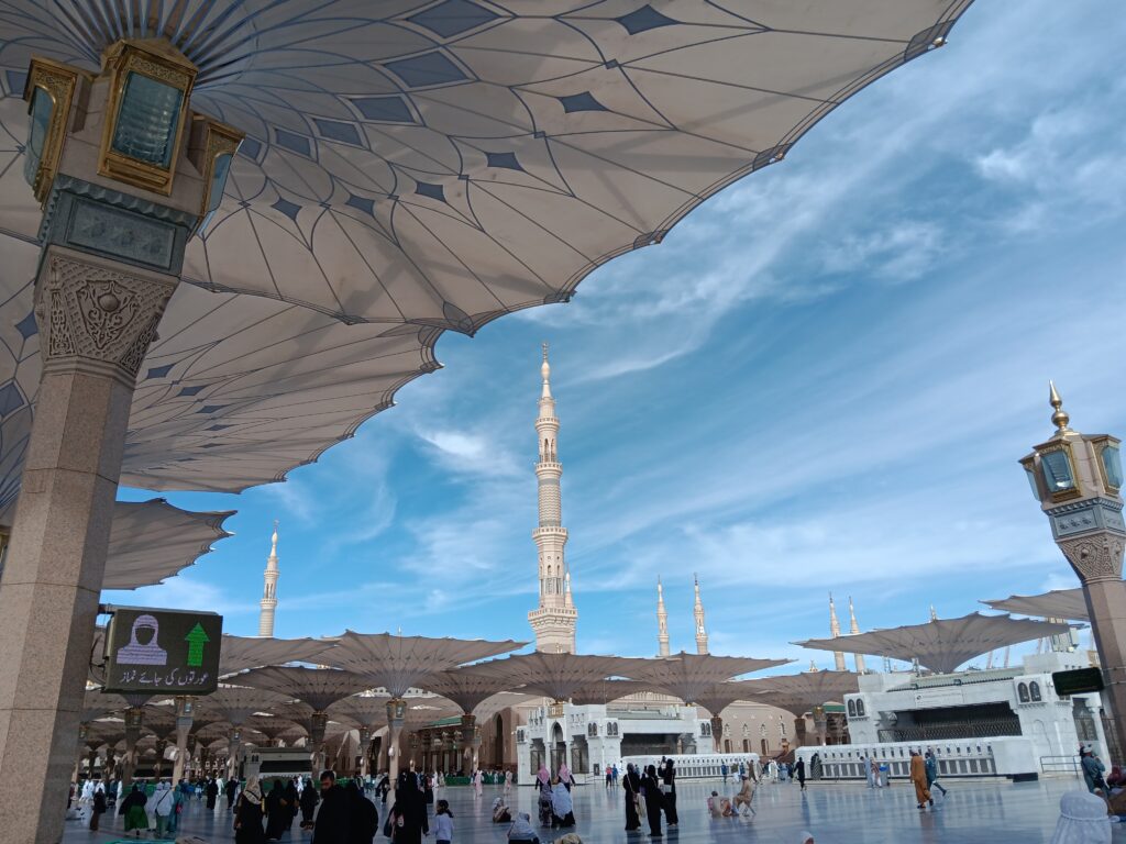 Ini Barang yang Perlu Dibawa Muslimah saat Umrah