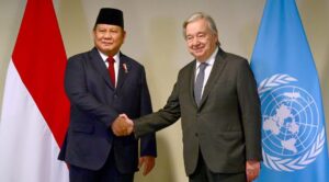 Tangkapan layar pertemuan antara Presiden RI Prabowo Subianto  dan Sekretaris Jenderal PBB Antonio Guterres di Brasil.