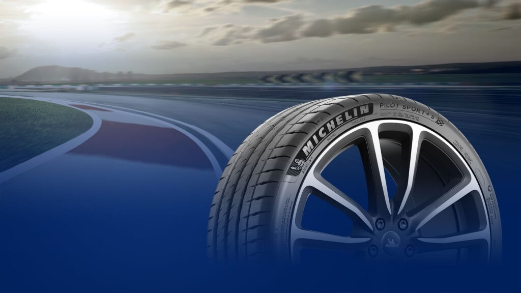 clwucvpgk430h0tmnatl92drv-20240125-browseby-familyalt-pilotsport-4s-1